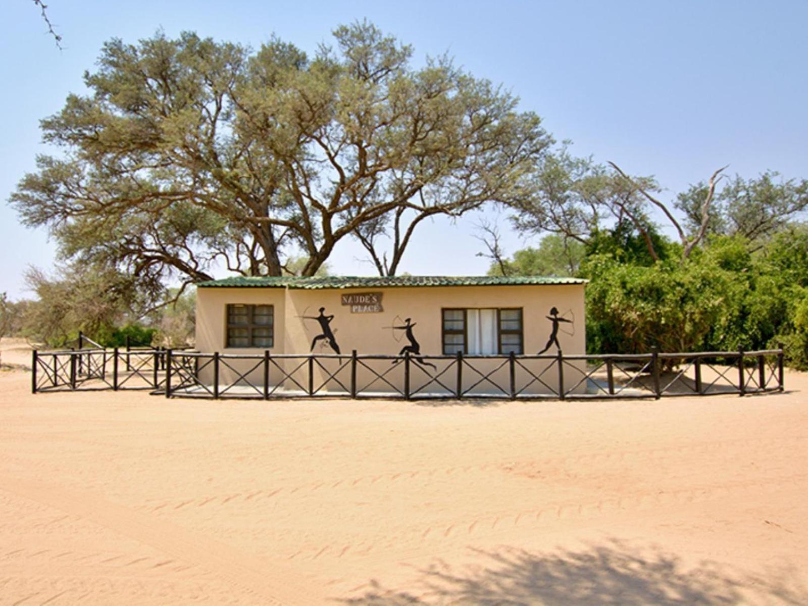 Brandberg White Lady Lodge Uis Extérieur photo
