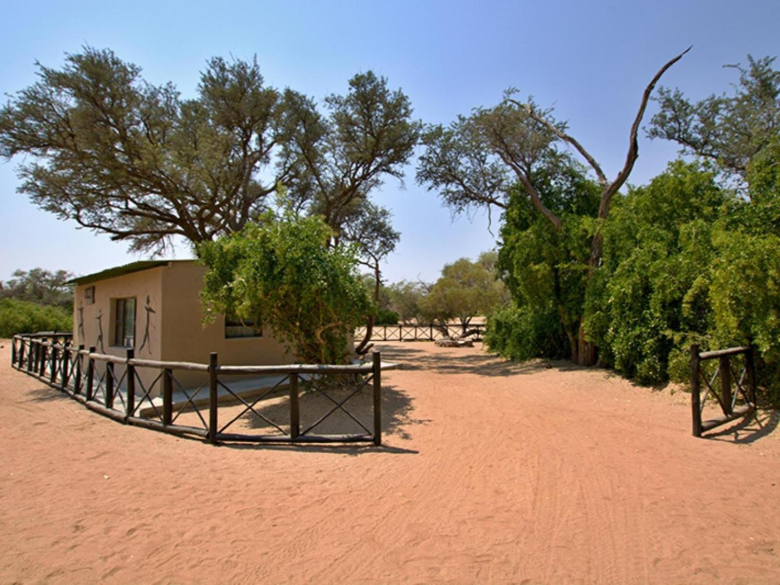 Brandberg White Lady Lodge Uis Extérieur photo